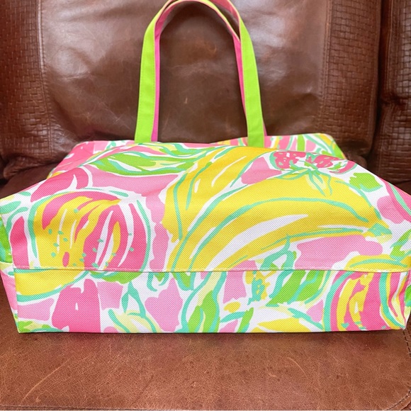 Lilly Pulitzer Tropical Print Tote Bag - Picture 11 of 11